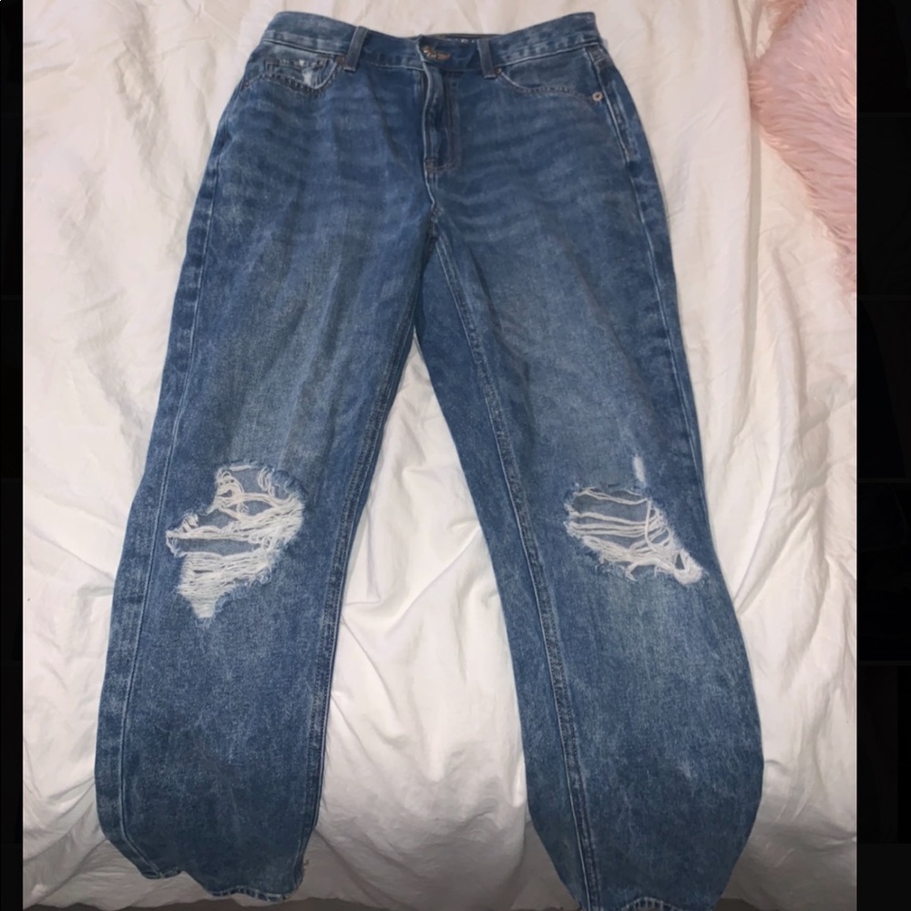 American Eagle Mom Jeans